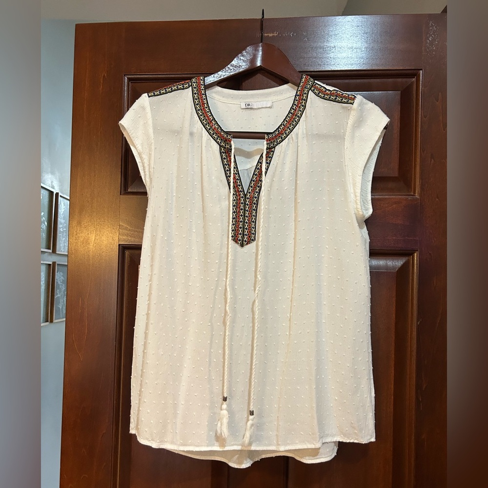DR2 Daniel Rainn Cream Embroidered Tassel Tie Blouse Boho Top M?